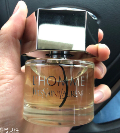 男士香水哪個(gè)好聞 讓你的鼻子瞬間高潮 男士香水哪個(gè)好聞 讓你的鼻子瞬間高潮