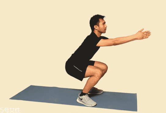 深蹲和馬步哪個(gè)更好 深蹲和馬步區(qū)別 深蹲和馬步哪個(gè)更好 深蹲和馬步區(qū)別