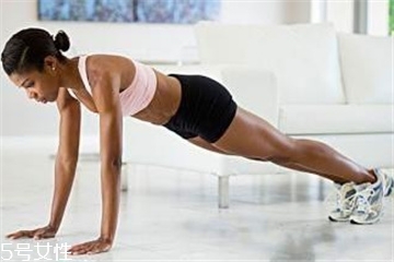 俯臥撐天天做好還是隔天做 看個(gè)人體質(zhì) 俯臥撐天天做好還是隔天做 看個(gè)人體質(zhì)