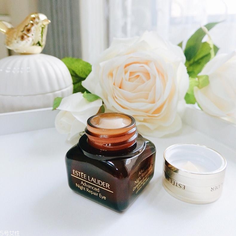 雅詩(shī)蘭黛抗藍(lán)光眼霜好用嗎 對(duì)抗黑眼圈必備眼霜全面測(cè)評(píng) 雅詩(shī)蘭黛抗藍(lán)光眼霜好用嗎 對(duì)抗黑眼圈必備眼霜全面測(cè)評(píng)