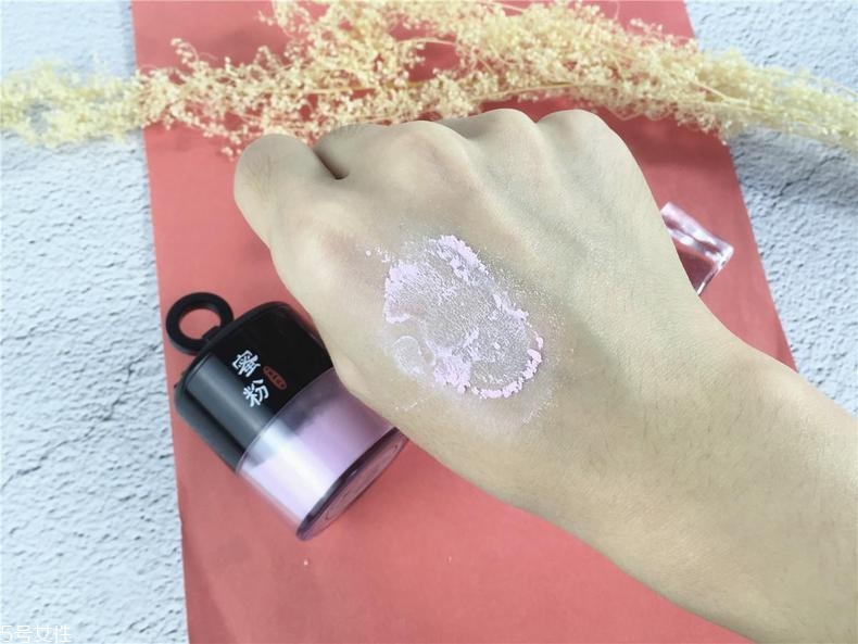 土家硒泥坊散粉多少錢 50元持久定格妝容 土家硒泥坊散粉多少錢 50元持久定格妝容