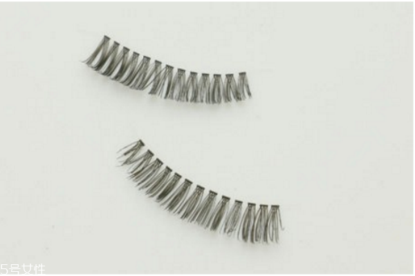 假睫毛怎么貼自然，你不知道的事