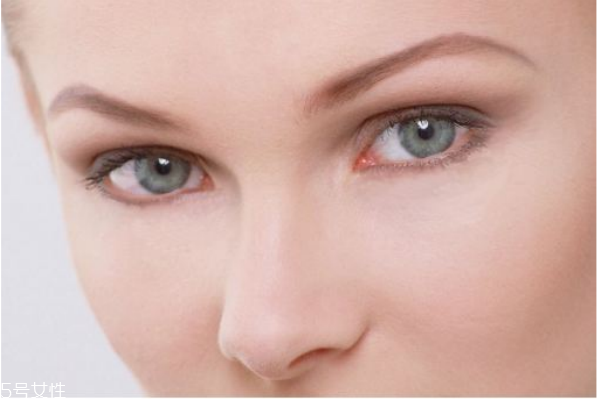 雙眼皮修復(fù)手術(shù)風險大嗎？都有哪些方法