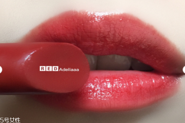 阿瑪尼405和tf16哪個好看 阿瑪尼紅管405和tf16對比 阿瑪尼405和tf16哪個好看 阿瑪尼紅管405和tf16對比