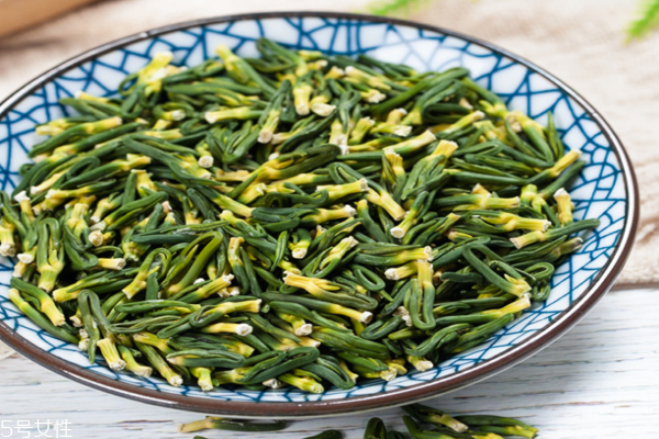 蓮子心是否有毒 蓮心無(wú)毒 蓮子心是否有毒 蓮心無(wú)毒