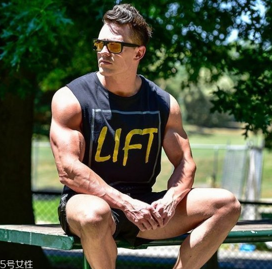 健身房有氧運(yùn)動(dòng)有哪些項(xiàng)目 健身房的正確健身步驟 健身房有氧運(yùn)動(dòng)有哪些項(xiàng)目 健身房的正確健身步驟