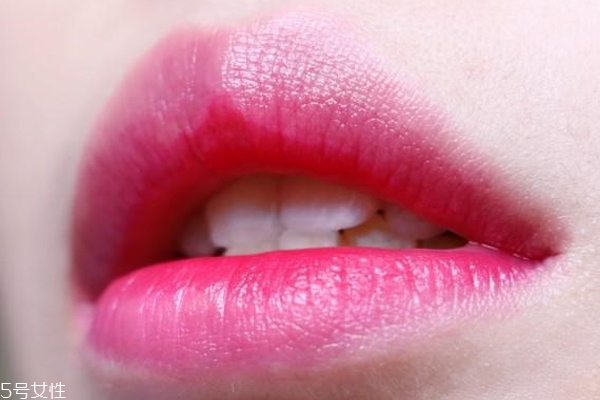 近視唇怎么畫(huà) 新手和高手2種畫(huà)法 近視唇怎么畫(huà) 新手和高手2種畫(huà)法