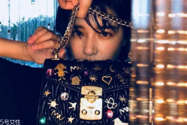 miumiu七夕限定包包在哪買 抓緊時間搶購 miumiu七夕限定包包在哪買 抓緊時間搶購