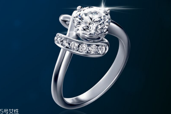 鉑金戒指洗手要摘嗎 小心會弄丟 鉑金戒指洗手要摘嗎 小心會弄丟