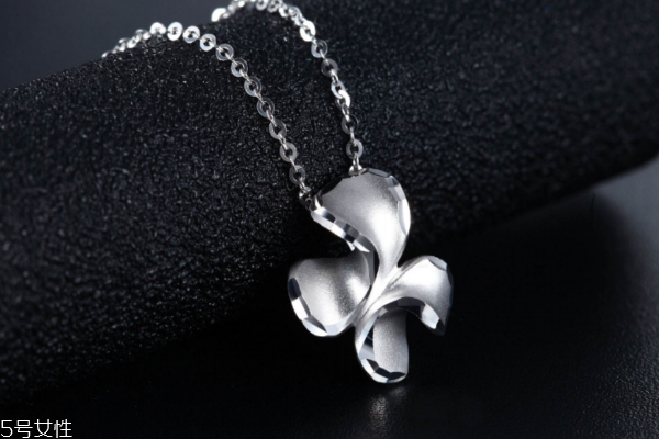 鉑金項鏈為什么會變黑 這些都是元兇 鉑金項鏈為什么會變黑 這些都是元兇