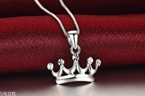 鉑金項(xiàng)鏈為什么會變黑 這些都是元兇 鉑金項(xiàng)鏈為什么會變黑 這些都是元兇