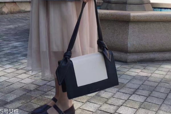 小ck耳朵包臟了怎么辦 這樣清潔就對(duì)了