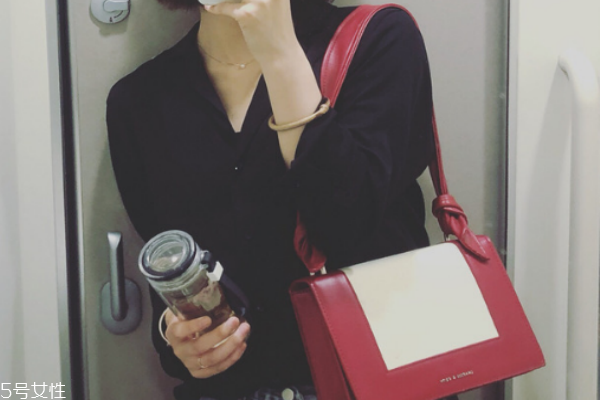 小ck耳朵包臟了怎么辦 這樣清潔就對(duì)了 小ck耳朵包臟了怎么辦 這樣清潔就對(duì)了