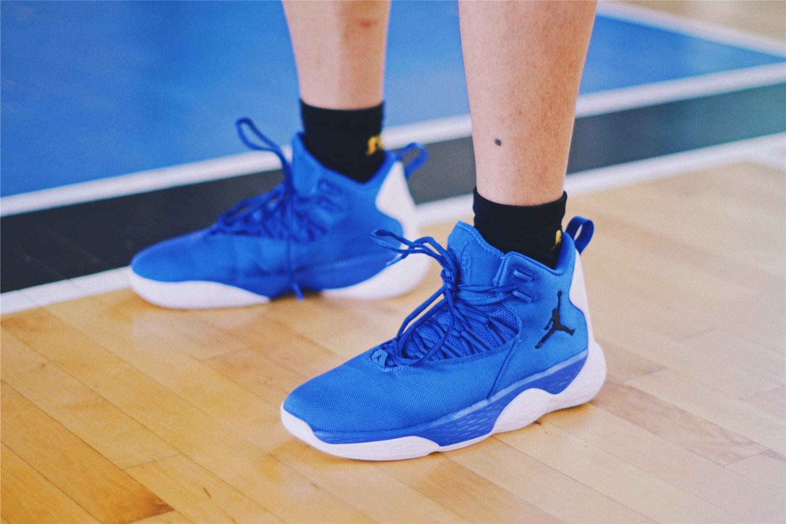 super fly mvp評測 這雙aj對得起mvp三個字 super fly mvp評測 這雙aj對得起mvp三個字