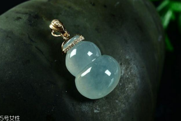 冰種翡翠鑒別方法 用這幾招來看 冰種翡翠鑒別方法 用這幾招來看