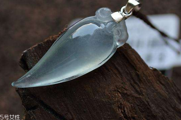 冰種翡翠有收藏價值嗎 看具體品質(zhì) 冰種翡翠有收藏價值嗎 看具體品質(zhì)