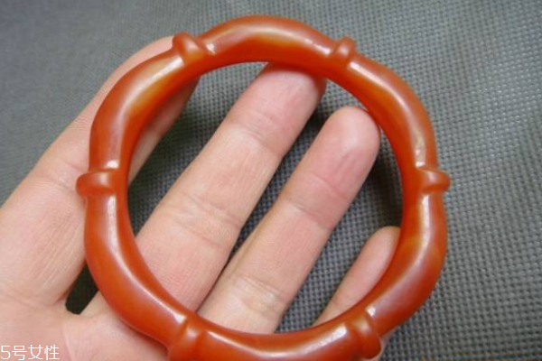 瑪瑙手鐲的功效與作用 對(duì)身體好處多 瑪瑙手鐲的功效與作用 對(duì)身體好處多