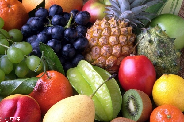 果酸精華有什么作用 去角質(zhì)和收斂毛孔 果酸精華有什么作用 去角質(zhì)和收斂毛孔