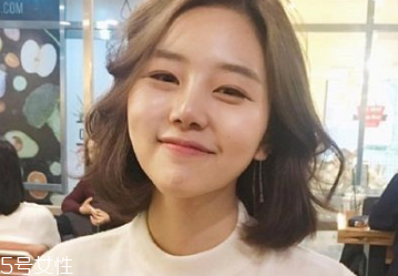 中短發(fā)扎什么頭發(fā)好看 中短發(fā)發(fā)型扎發(fā) 中短發(fā)扎什么頭發(fā)好看 中短發(fā)發(fā)型扎發(fā)