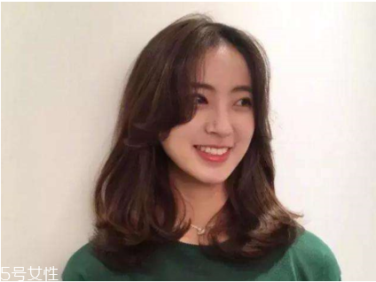 網(wǎng)紅八字劉海怎么卷 2022流行八字劉海 網(wǎng)紅八字劉海怎么卷 2022流行八字劉海