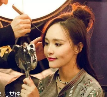 發(fā)際線高適合什么劉海 發(fā)際線高適合的發(fā)型推薦 發(fā)際線高適合什么劉海 發(fā)際線高適合的發(fā)型推薦