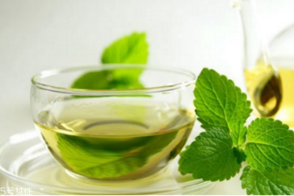 喝茶養(yǎng)生有哪些講究 茶道養(yǎng)生功效 喝茶養(yǎng)生有哪些講究 茶道養(yǎng)生功效