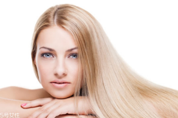 頭發(fā)拉直和軟化有什么區(qū)別 效果不一樣 頭發(fā)拉直和軟化有什么區(qū)別 效果不一樣