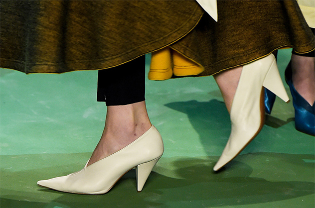 上班族穿什么鞋女 干練又時(shí)髦的鞋款 上班族穿什么鞋女 干練又時(shí)髦的鞋款