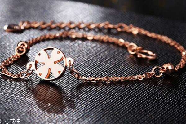 彩金手鏈怎么清洗 定期打理很重要 彩金手鏈怎么清洗 定期打理很重要