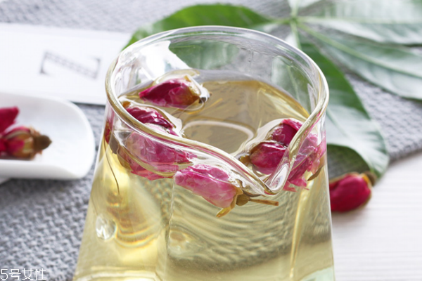 玫瑰花茶是什么味道 喝玫瑰花茶必看 玫瑰花茶是什么味道 喝玫瑰花茶必看