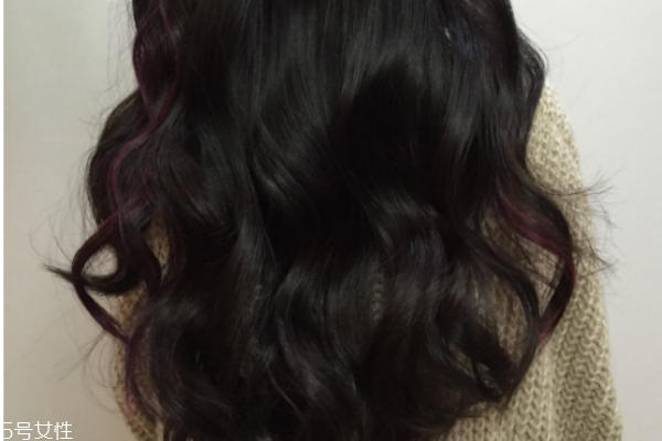 卷發(fā)怎么打理自然又卷 這些小技巧你要學(xué)會(huì) 卷發(fā)怎么打理自然又卷 這些小技巧你要學(xué)會(huì)