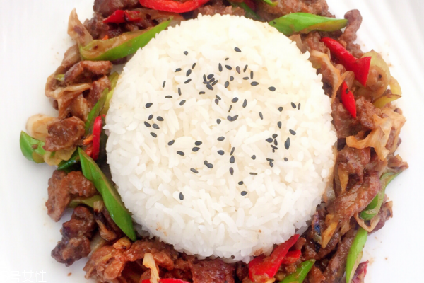 米飯沒(méi)蒸熟怎么辦 這樣做就對(duì)了 米飯沒(méi)蒸熟怎么辦 這樣做就對(duì)了