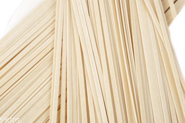 掛面煮多久 幾分鐘就夠了 掛面煮多久 幾分鐘就夠了