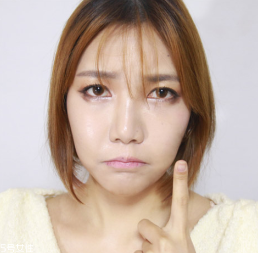 中午睡覺(jué)起來(lái)怎么補(bǔ)妝 快速補(bǔ)妝技巧 中午睡覺(jué)起來(lái)怎么補(bǔ)妝 快速補(bǔ)妝技巧