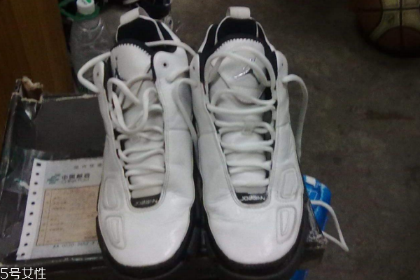 識貨上的鞋為什么便宜 這些原因會降價 識貨上的鞋為什么便宜 這些原因會降價