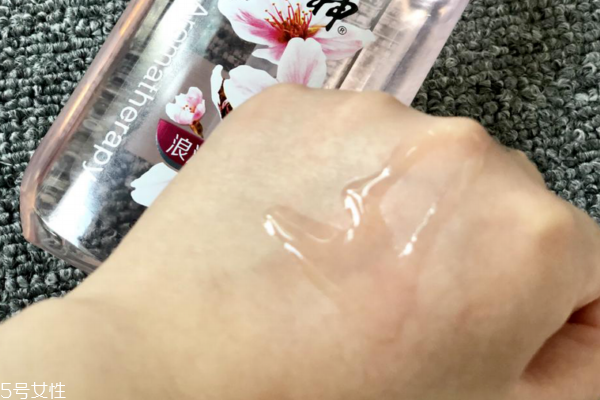 六神沐浴露是堿性的嗎 六神沐浴露酸堿度測試 六神沐浴露是堿性的嗎 六神沐浴露酸堿度測試