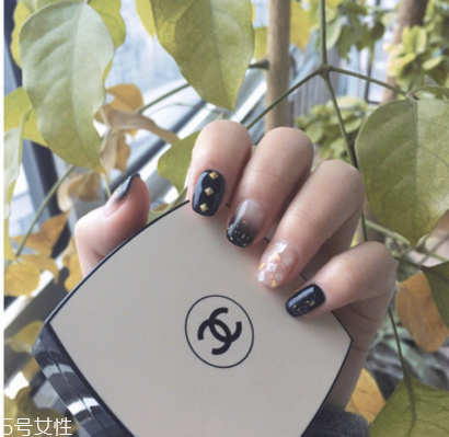 2022美甲流行色顯手白 推薦這四大色 2022美甲流行色顯手白 推薦這四大色