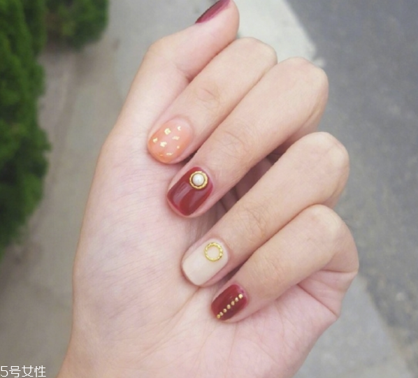 2022美甲流行色顯手白 推薦這四大色 2022美甲流行色顯手白 推薦這四大色