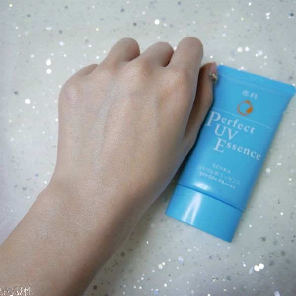 六款防曬霜對(duì)比實(shí)驗(yàn) 夏末防曬更重要 六款防曬霜對(duì)比實(shí)驗(yàn) 夏末防曬更重要