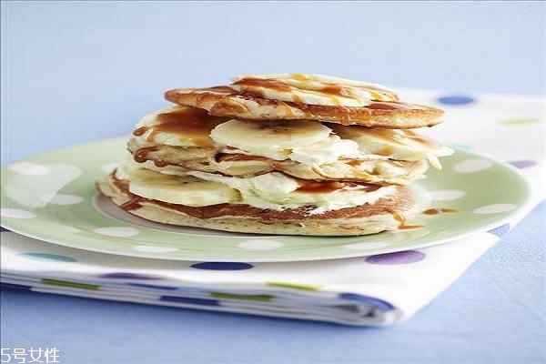 香蕉煎餅怎么做 松軟好吃可口 香蕉煎餅怎么做 松軟好吃可口