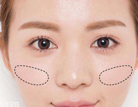 初學(xué)者化妝步驟教程 女神魅力妝容 初學(xué)者化妝步驟教程 女神魅力妝容