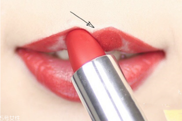 紅唇怎么畫好看 一支唇膏打造八種唇妝 紅唇怎么畫好看 一支唇膏打造八種唇妝