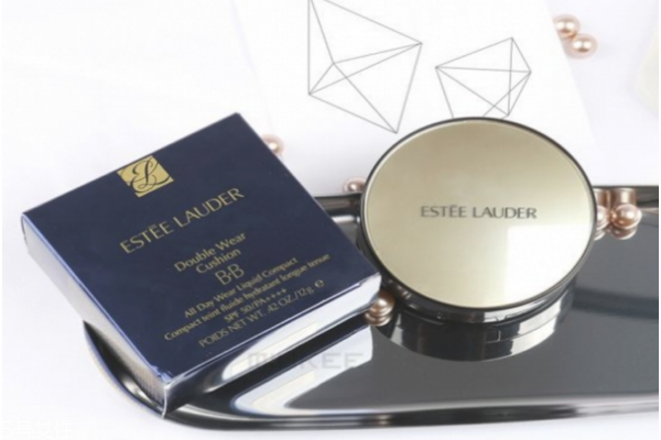 夏天用什么氣墊不脫妝 這樣讓氣墊更自然更持久 夏天用什么氣墊不脫妝 這樣讓氣墊更自然更持久