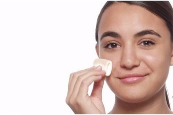 夏天用什么氣墊不脫妝 這樣讓氣墊更自然更持久 夏天用什么氣墊不脫妝 這樣讓氣墊更自然更持久