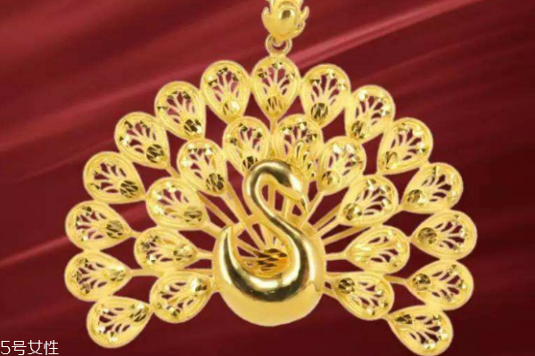 黃金鳳凰吊墜的寓意 這些含義要知道 黃金鳳凰吊墜的寓意 這些含義要知道