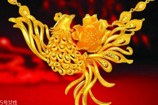 黃金鳳凰吊墜的寓意 這些含義要知道 黃金鳳凰吊墜的寓意 這些含義要知道