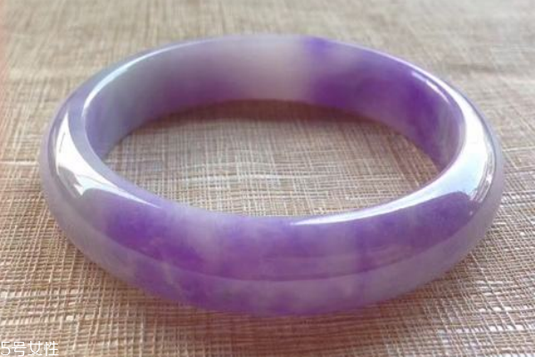 紫羅蘭翡翠手鐲價(jià)格 獨(dú)特的翡翠品種 紫羅蘭翡翠手鐲價(jià)格 獨(dú)特的翡翠品種
