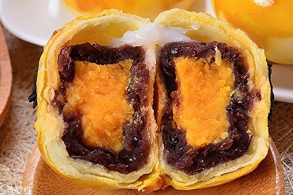 蛋黃月餅會上火嗎 適量吃就好 蛋黃月餅會上火嗎 適量吃就好