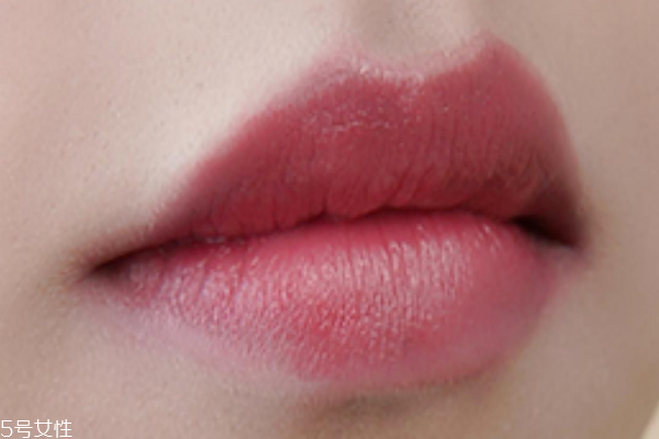 kate口紅孕婦可以用么 建議少用為妙 kate口紅孕婦可以用么 建議少用為妙