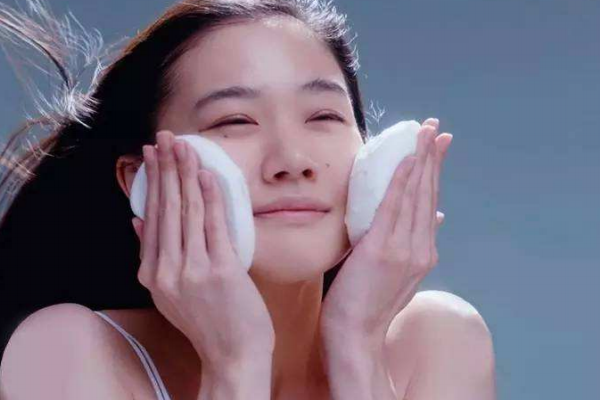 蕁麻疹與血管性水腫如何治療與居家護理 蕁麻疹與血管性水腫如何治療與居家護理